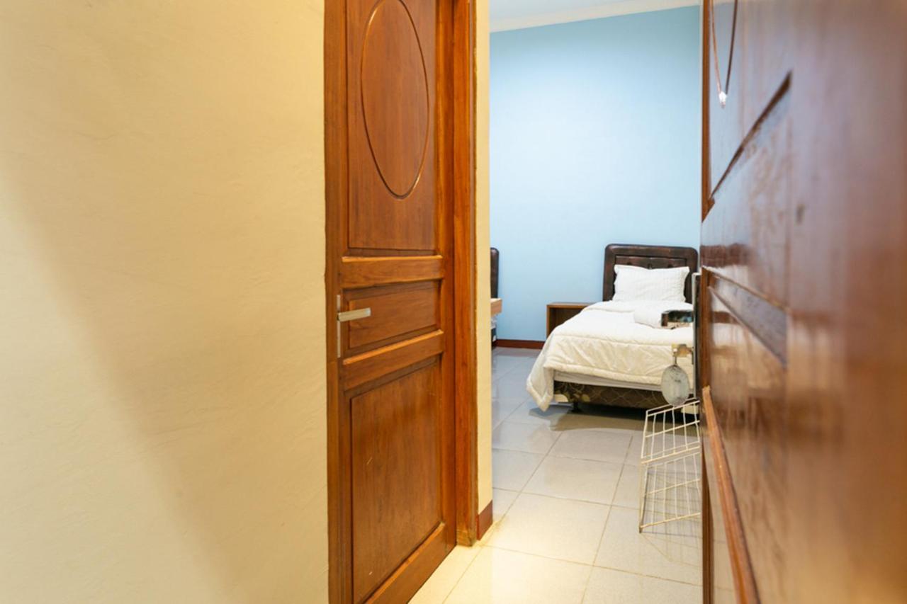 Reddoorz Syariah @ Sakinah Guesthouse Sragen Екстер'єр фото