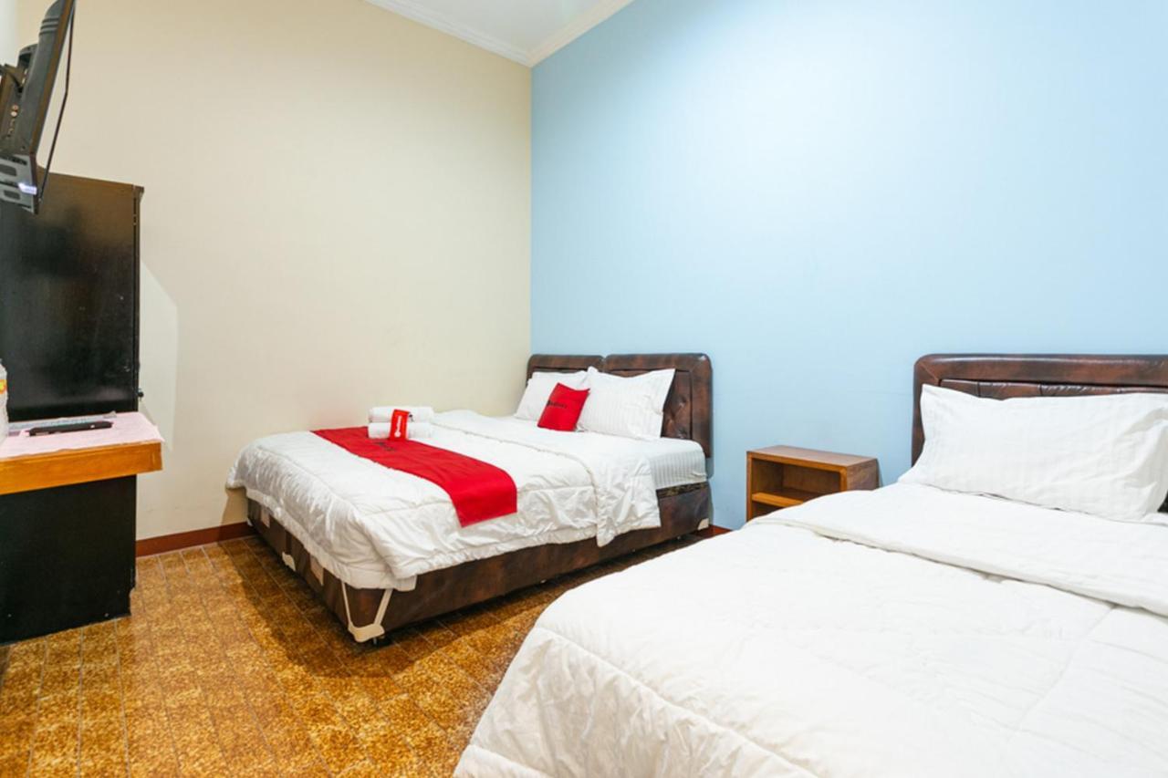 Reddoorz Syariah @ Sakinah Guesthouse Sragen Екстер'єр фото